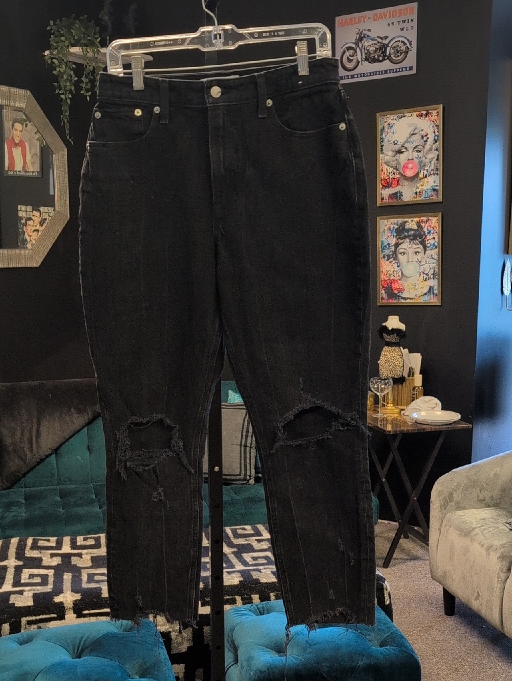 Abercrombie & Fitch Black Distressed High-Rise Boyfriend Jeans